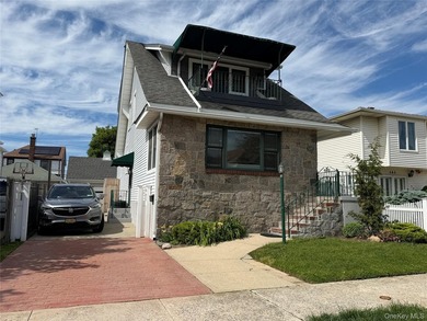 **Beautiful Income-Producing East End Beachside Two-Family Home - photo 1