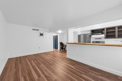 PRICE IMPROVEMENT! Live the lake lifestyle in this beautifully - photo 9