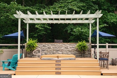 Welcome home to this beautifully maintained 4-bedroom, 2-bath - photo 6