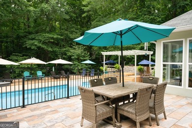 Welcome home to this beautifully maintained 4-bedroom, 2-bath - photo 7