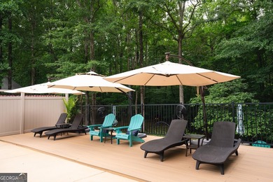 Welcome home to this beautifully maintained 4-bedroom, 2-bath - photo 8