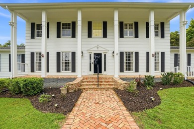 Welcome to one of Pensacola's most distinguished private estates - photo 2