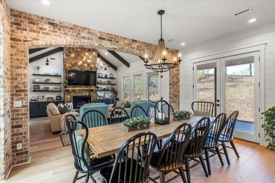 Stunning Modern Farmhouse in Crown Harbor Welcome to this - photo 15