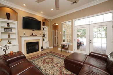 Gorgeous move-in-ready home on an oversized lot! This - photo 8