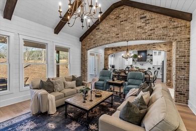 Stunning Modern Farmhouse in Crown Harbor Welcome to this - photo 19
