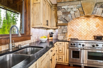 Montana Living at its finest in Saddlehorn, overlooking Flathead - photo 20
