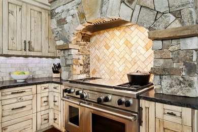 Montana Living at its finest in Saddlehorn, overlooking Flathead - photo 21
