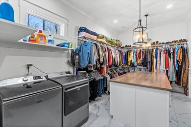Stunning Modern Farmhouse in Crown Harbor Welcome to this - photo 40