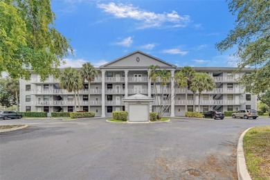 Lake Condo For Sale in Davie, Florida