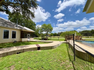 Rare opportunity to acquire a home in the heart of the hill - photo 6