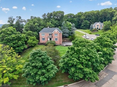 Spectacular Colonial in Sought-After Vizcaya Estates! Welcome to - photo 47