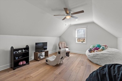Stunning Modern Farmhouse in Crown Harbor Welcome to this - photo 48