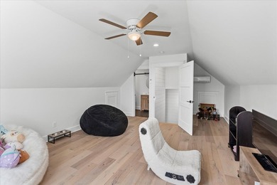 Stunning Modern Farmhouse in Crown Harbor Welcome to this - photo 49