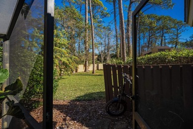 Rare end-unit condo in Summer House, offering exceptional - photo 50