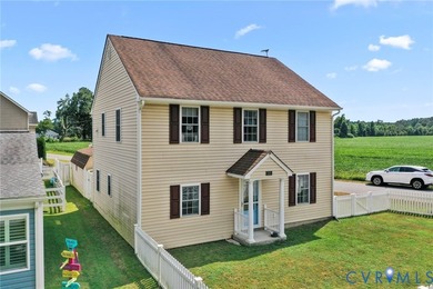 Welcome to this beautiful 1,843 sq ft traditional two-story - photo 2