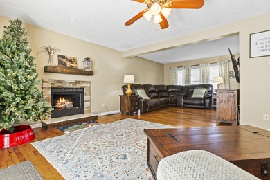 Gorgeous & Spacious 3BR/2.5BA Home in Calmes Estates . Welcome