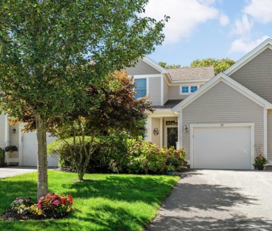 Lake Condo For Sale in Mashpee, Massachusetts