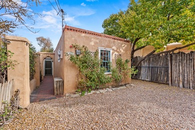 Lake Home For Sale in Santa Fe, New Mexico