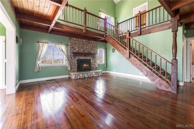 Welcome to this gorgeous Estate on over an acre of beautifully - photo 12