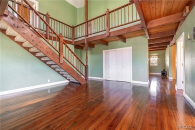 Welcome to this gorgeous Estate on over an acre of beautifully - photo 13