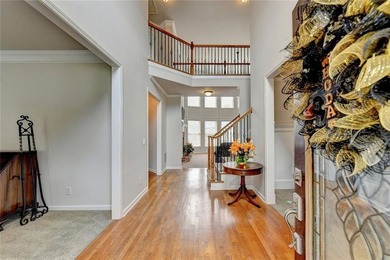 Welcome to this beautifully designed 5-bedroom, 4-bathroom home - photo 5