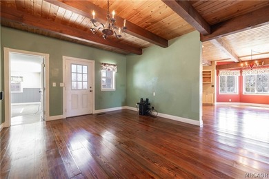 Welcome to this gorgeous Estate on over an acre of beautifully - photo 18