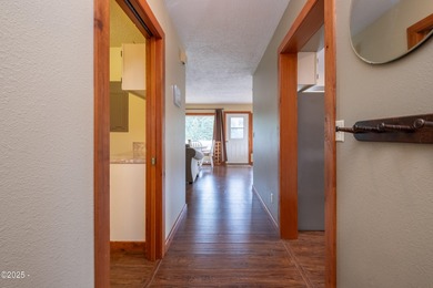 Fantastic opportunity to live and work in one location! Situated - photo 10