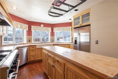 Welcome to this gorgeous Estate on over an acre of beautifully - photo 21