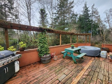 Tucked away among the Trees, this private Country retreat offers - photo 22