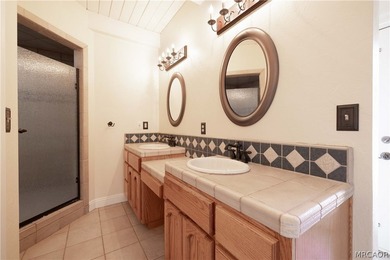 Welcome to this gorgeous Estate on over an acre of beautifully - photo 31