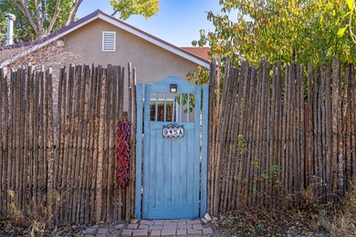 Lake Home For Sale in Santa Fe, New Mexico