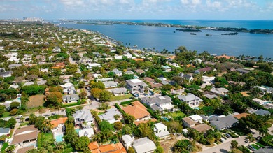 Spanning just under 8000 square feet of living and covered - photo 7