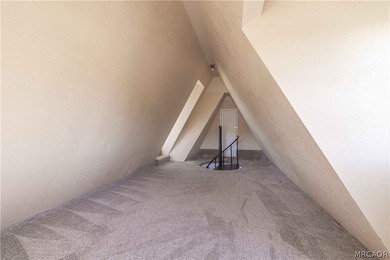 Welcome to this gorgeous Estate on over an acre of beautifully - photo 48