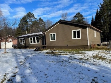 Duck Lake - Gogebic County Home For Sale in Watersmeet Michigan