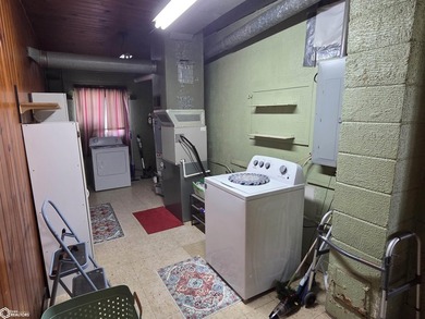 This well-maintained home is move-in ready and features numerous - photo 16