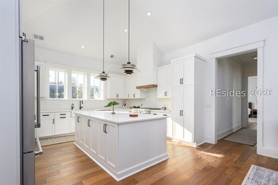 Enjoying expansive park views from its wide front porch, 139 - photo 9