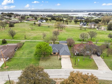 Well maintained single story home in the lake community of - photo 31