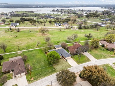 Well maintained single story home in the lake community of - photo 32