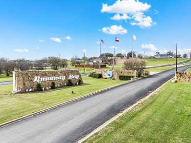 Well maintained single story home in the lake community of - photo 36