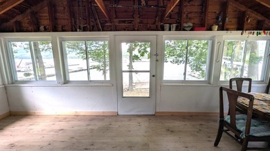 Looking for your summer getaway? This charming 3 bedroom, 1 bath - photo 7