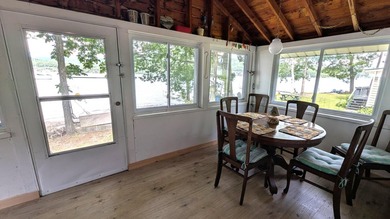 Looking for your summer getaway? This charming 3 bedroom, 1 bath - photo 8