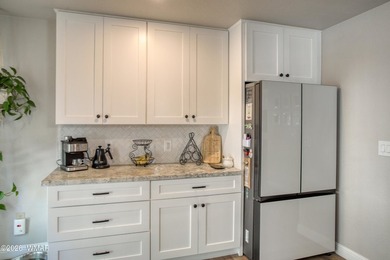 Welcome home to Country Club Manor ~ w/ NO HOA & a great split - photo 11