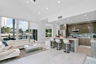 A DREAM HOME !! STUNNING NEW RENOVATIONS MODERN 4 BED / 3 BATH - photo 12
