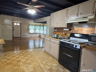 LOCATION, LOCATION, LOCATION! Just one block from Sea Bluff - photo 16