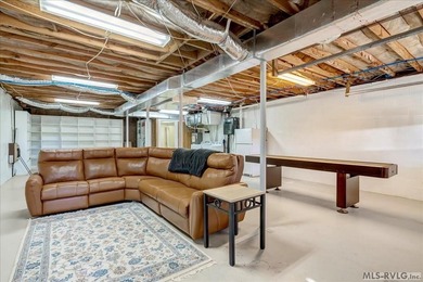 A renovated ranch on the shores of Poplar Creek. Privacy awaits