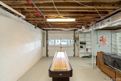 A renovated ranch on the shores of Poplar Creek. Privacy awaits