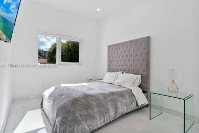 A DREAM HOME !! STUNNING NEW RENOVATIONS MODERN 4 BED / 3 BATH - photo 20