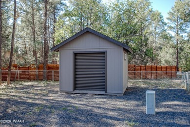 Welcome home to Country Club Manor ~ w/ NO HOA & a great split - photo 29