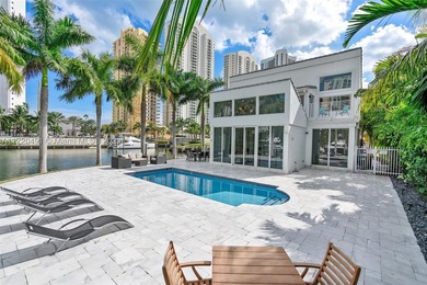 A DREAM HOME !! STUNNING NEW RENOVATIONS MODERN 4 BED / 3 BATH - photo 39