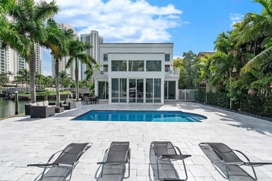 A DREAM HOME !! STUNNING NEW RENOVATIONS MODERN 4 BED / 3 BATH - photo 40
